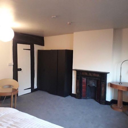 The Red Lion Apartman Newent Kültér fotó